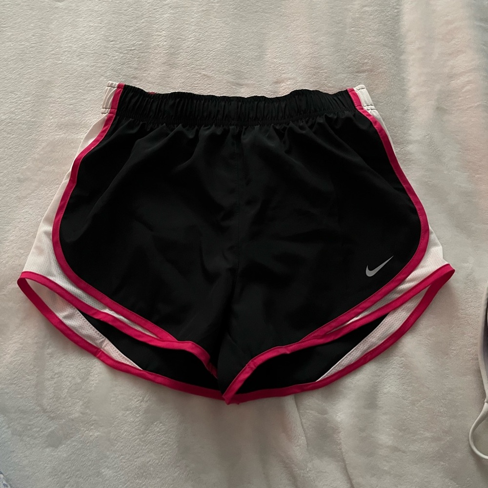 nike athletic shorts size small
